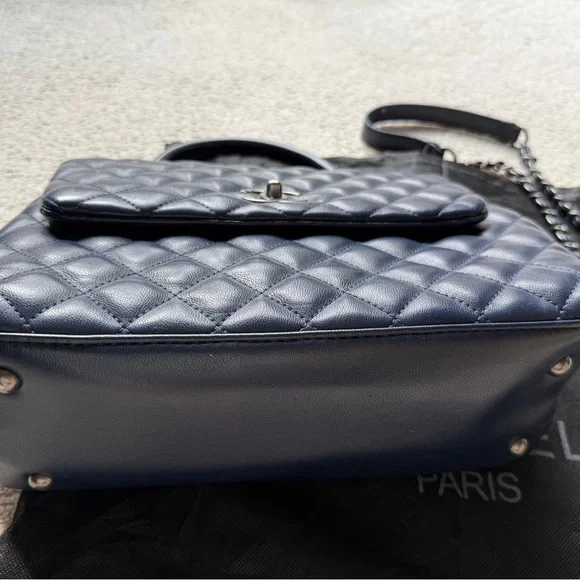 Women Handbag Purse Bag Shoulder Navy Blue Quilted Top Handle Extra Strap 11”x9” - Picture 3 of 7